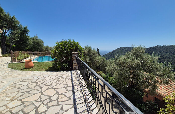 Villa Grasse 7 pièce(s) 151.75 m2 — photo 3