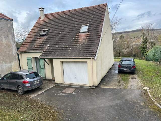 Grande Maison Familiale avec 1000m² de terrain — photo du bien