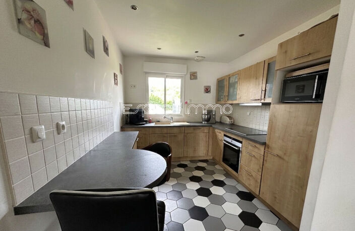 Maison individuelle vivable de plain pied - Jacuzzi - 157.82 m² - 3 chambres - Terrain de 1000m² - Sous sol - MALAUNAY — photo 5