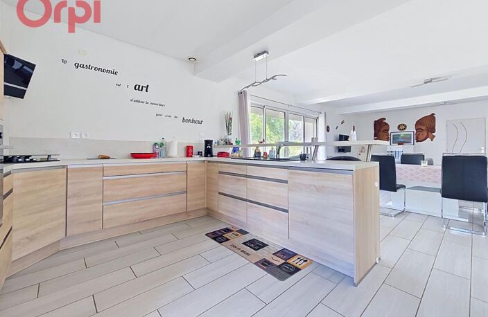 Maison rénovée à Charmeil - Double Garage — photo 4