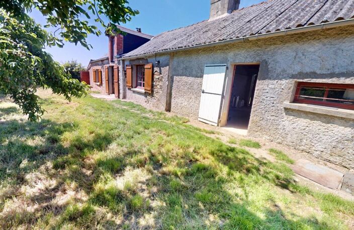 MAISON EN PIERRE AVEC JARDIN ET DÉPENDANCES — photo 4