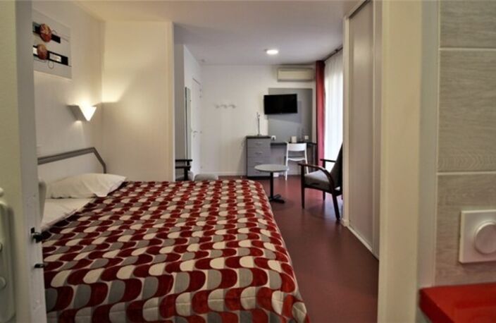 Appartement T2 dans centre ville de dax à côté des cures dans résidence de tourisme classée — photo 4