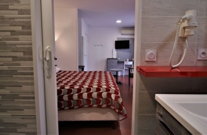 Appartement T2 dans centre ville de dax à côté des cures dans résidence de tourisme classée — photo 5