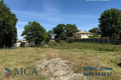 Terrain  232000 €