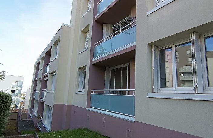 Appartement à vendre 3 pièces CLERMONT FERRAND (63) — photo 2