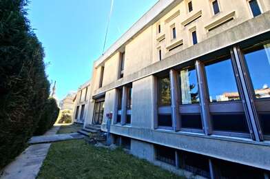 Local industriel 11 pièces 299000 €