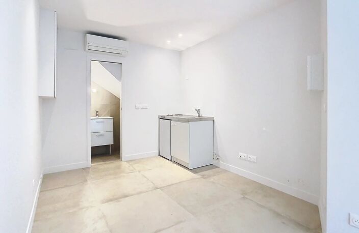 Cannes Immeuble 4 Studios Rénovés — photo 4