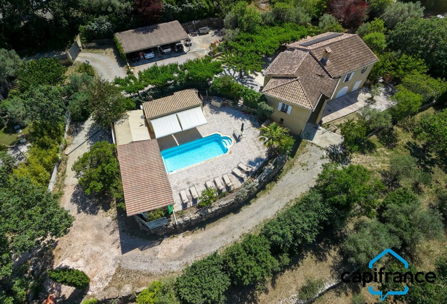 Maison à vendre 7 pièces SOLLIES TOUCAS (83) — photo 1