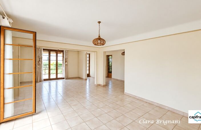 Maison à vendre - 6 pièces, 156m² à Avrainville - sous-sol total et terrain arboré de 1 555 m² — photo 2