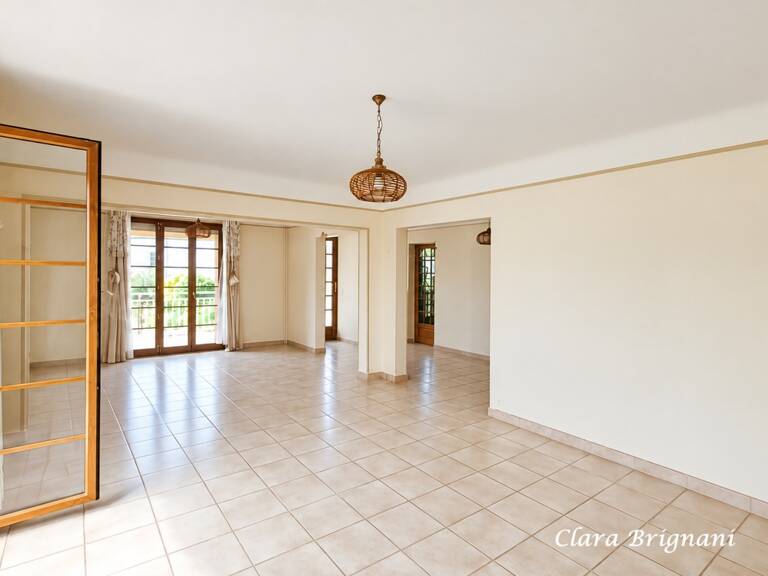 Maison à vendre - 6 pièces, 156m² à Avrainville - sous-sol total et terrain arboré de 1 555 m² — photo 1