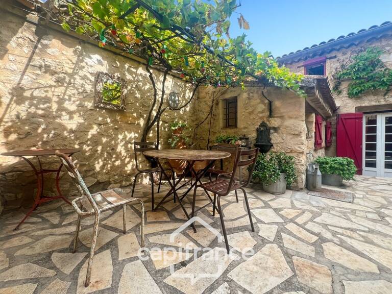 MERINDOL  MAISON DE CHARME, cour extérieure et roof top,2 chambres, 1 pièce,  1 bureau, 1 cave,  au cœur du village  A DECOUVRIR ! — photo 1