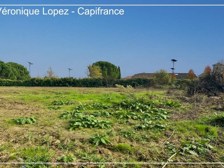 Brax, à proximité d'Agen, beau terrain plat et viabilisé de 769 m² — photo 1