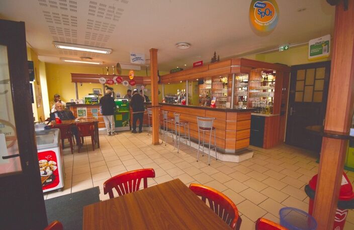 Fonds de commerce à vendre proche d' OBERNAI (67) : Bar Brasserie : 204 m2 - Terrasse - Parking ZB - proche centre ville — photo 2