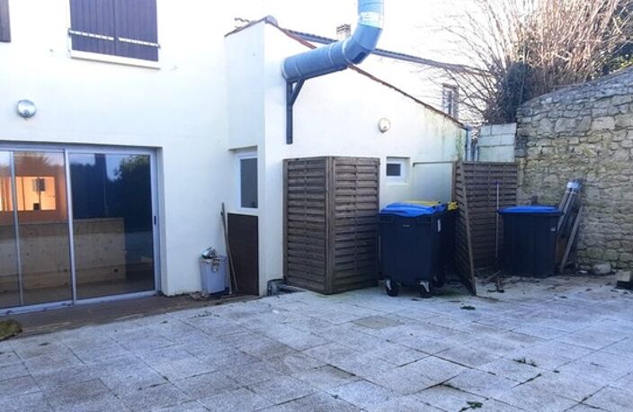 A LOUER local commercial 112m2 avec patio, Aytré - La Rochelle, Dpt Charente Maritime (17) — photo 2