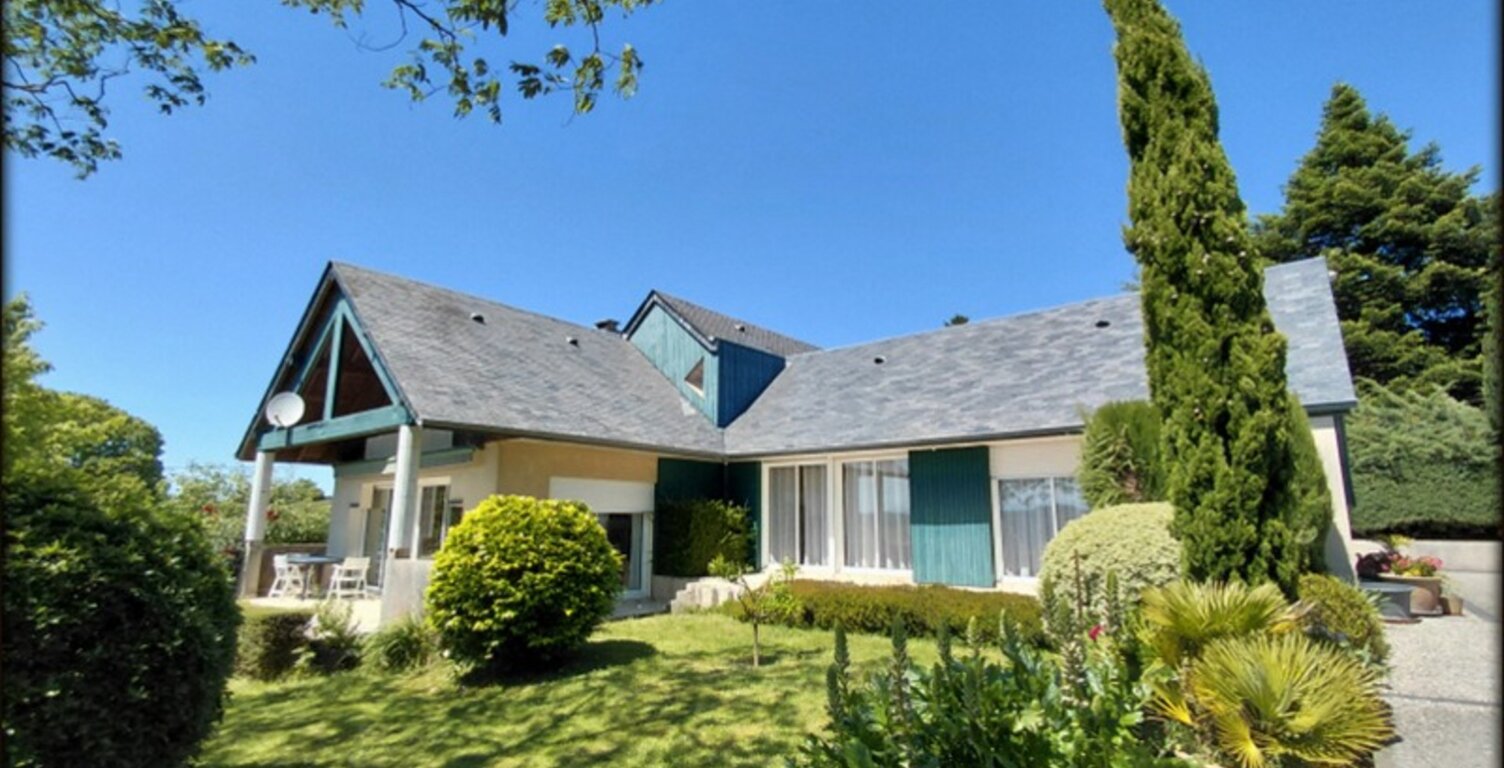Entre Pau et Tarbes à 7 kms de Soumoulou Maison d'architecte belle vue sur Pyrénées 16000 m² de terrain — photo 1