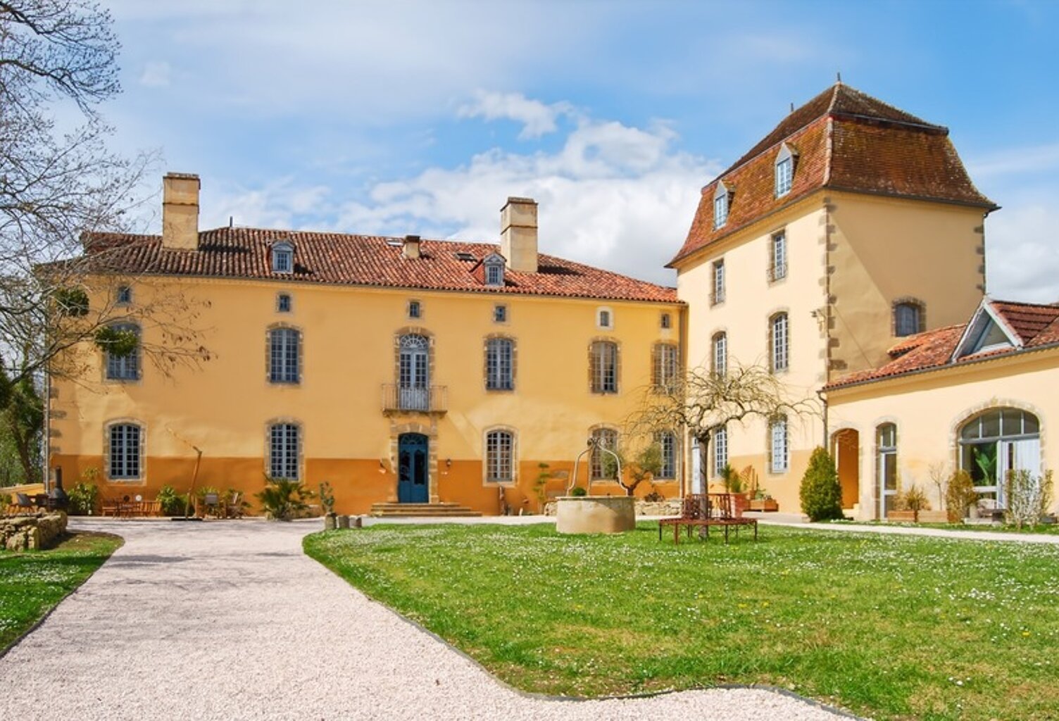 A vendre proche de MARCIAC (32) - Château de 32 pièces - 1540 m2 habitables - Domaine de 5,8 hectares — photo 1