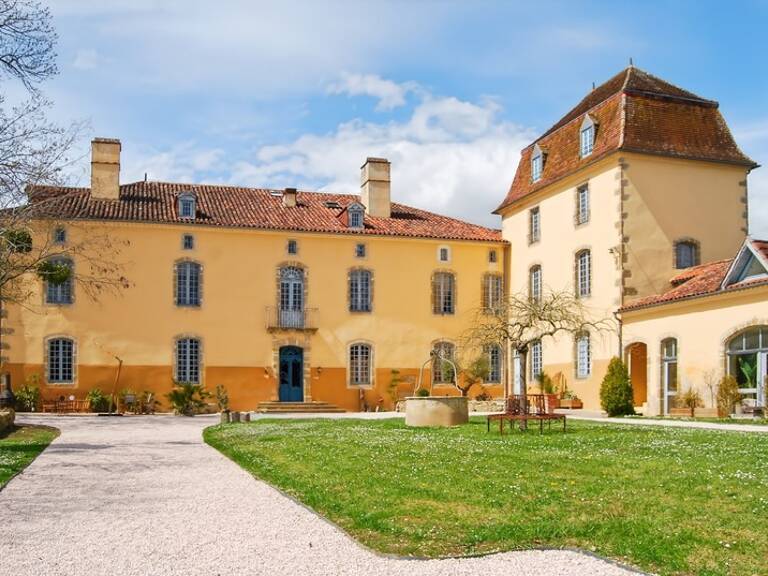 A vendre proche de MARCIAC (32) - Château de 32 pièces - 1540 m2 habitables - Domaine de 5,8 hectares — photo 1