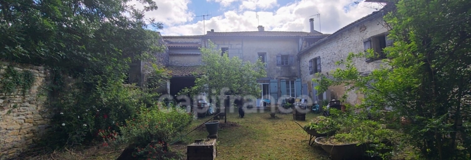Maison 5 Pièces 180 m² à vendre à Saint-Hilaire-de-Villefranche (17770)