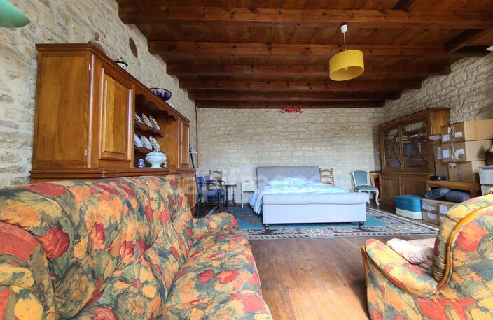 Maison Charentaise 134m² terrain 2612m² et Dépendances — photo 3