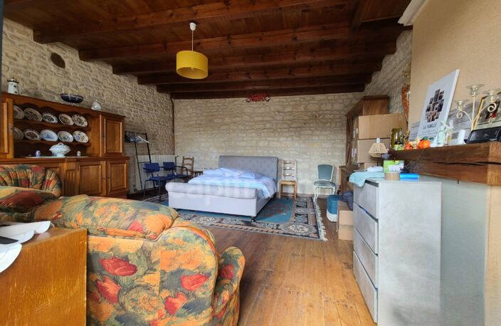 Maison Charentaise 134m² terrain 2612m² et Dépendances — photo 4