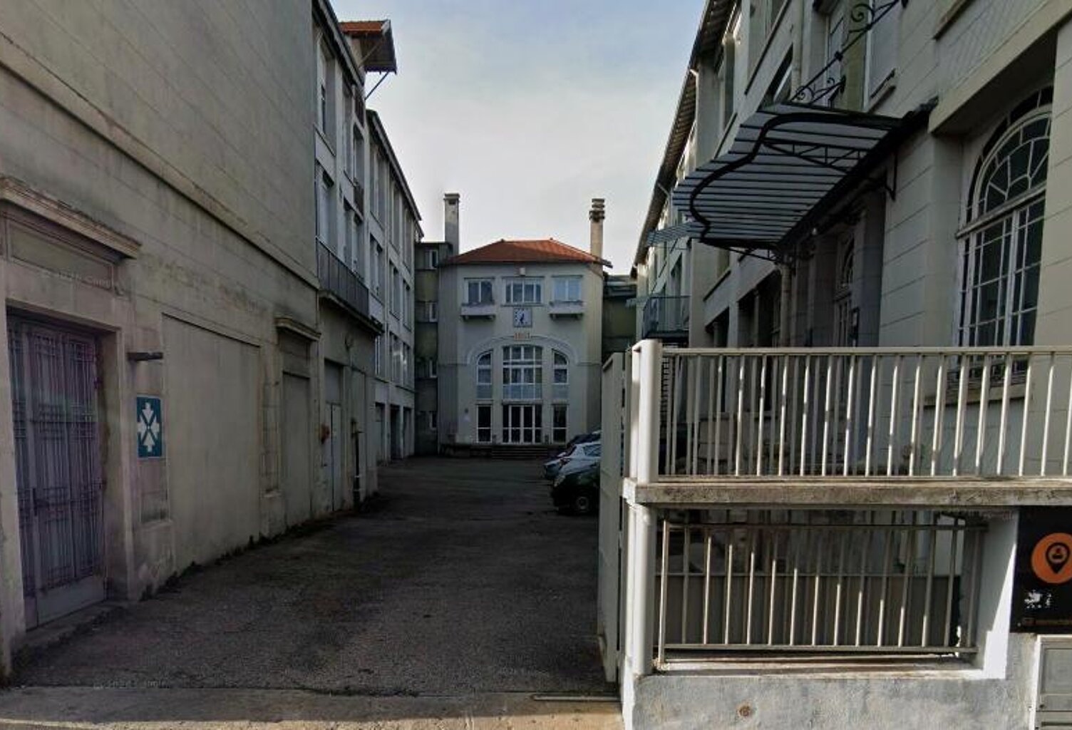  ️ Place de stationnement à louer – Parking en surface — photo 1