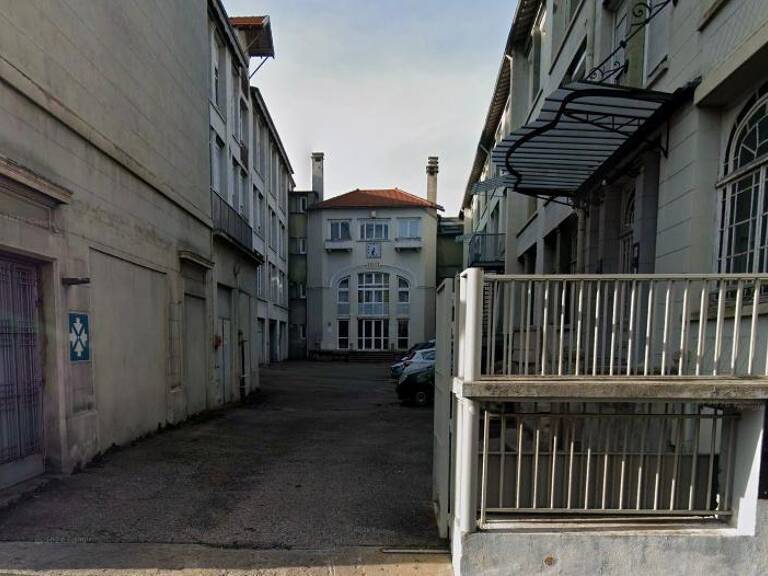  ️ Place de stationnement à louer – Parking en surface — photo 1