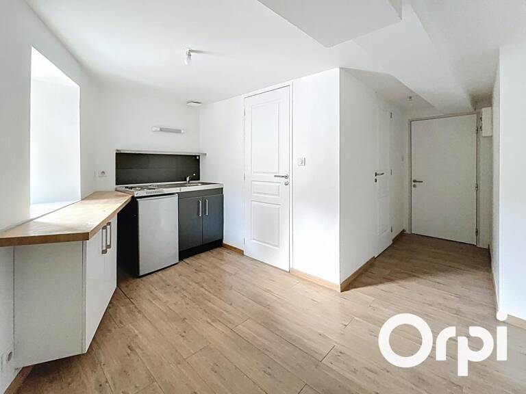 Appartement - Ville haute de Saint-Flour — photo 1
