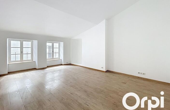 Appartement - Ville haute de Saint-Flour — photo 2