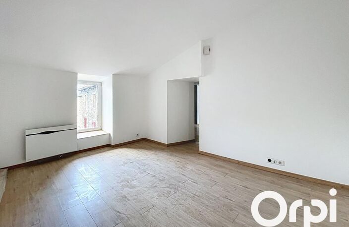 Appartement - Ville haute de Saint-Flour — photo 3