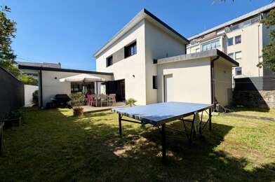 Maison 4 pièces 644800 €