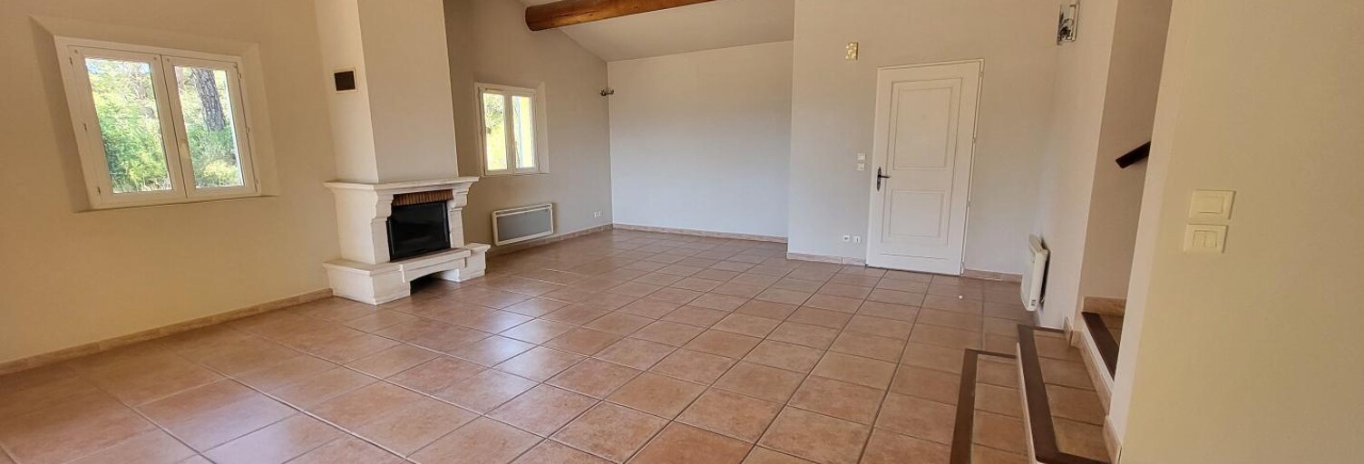 Maison 5 Pièces 131 m² à louer à Villelaure (84530)