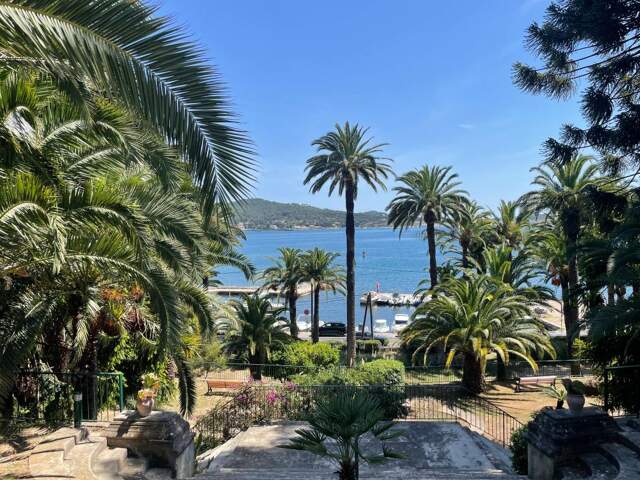 A VENDRE LA SEYNE SUR MER 83500 QUARTIER TAMARIS APPARTEMENT 3 PIECES DOUBLE TERRASSE ASCENSEUR GARAGE — photo du bien
