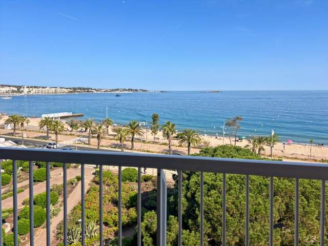 Appartement À Vendre — photo du bien