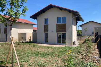 Maison 4 pièces 2200 €