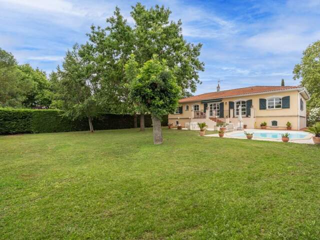 Maison À Vendre — photo du bien