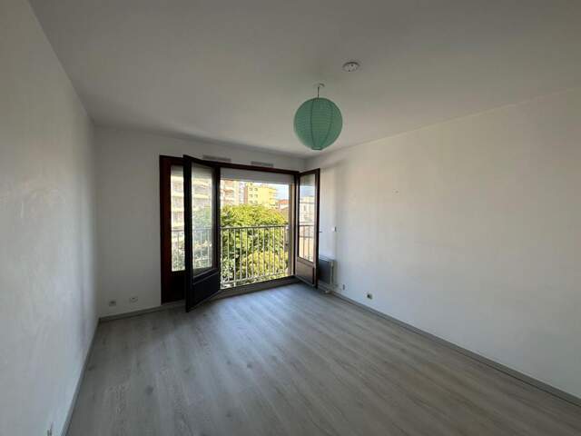 LOCATION Studio (22 m²) à CARPENTRAS - Proche Gare — photo du bien