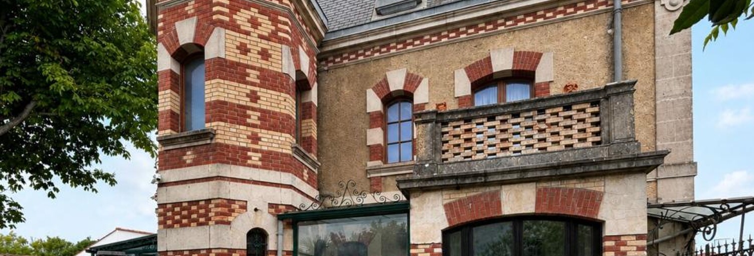 Commerce 10 Pièces 331 m² à vendre à Saint-Pierre-d'Oléron (17310)