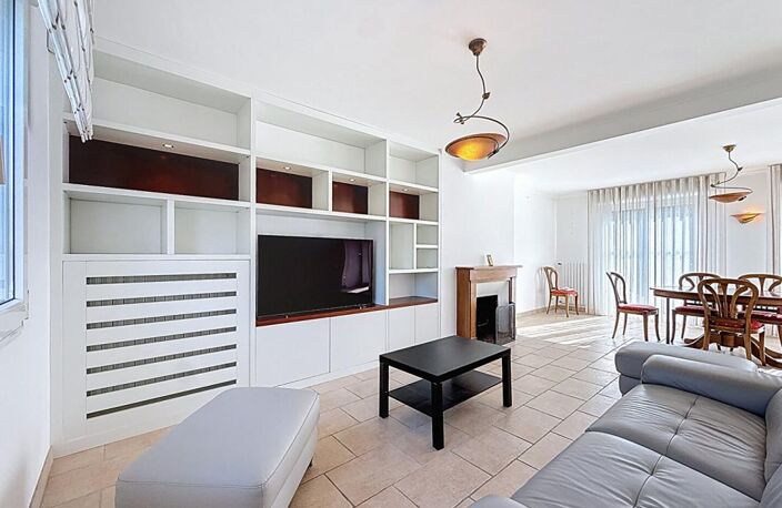 Maison avec piscine. Commerces à pied et cadre privilégié sur 930 m² de terrain. 15 minutes de Vannes — photo 2