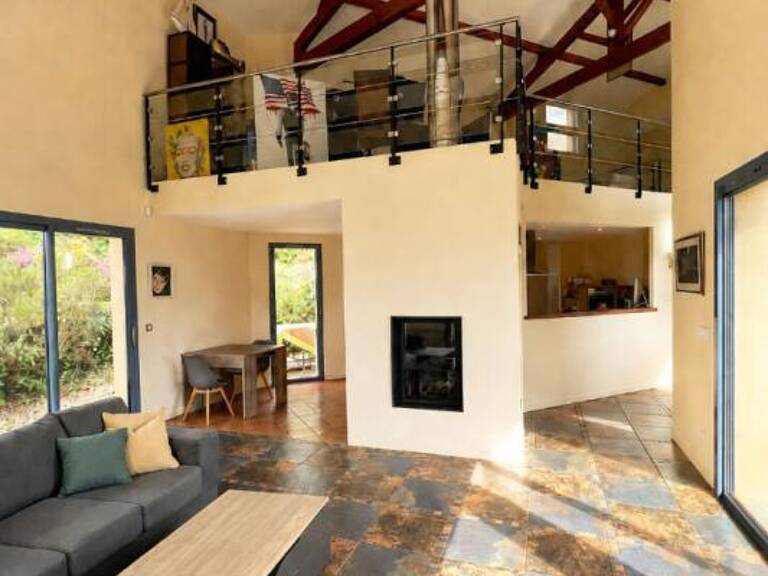 LE BOIS D'OINGT. Villa d'architecte 6 pièces 175 m2  sur terrain de 1214m2 — photo 1