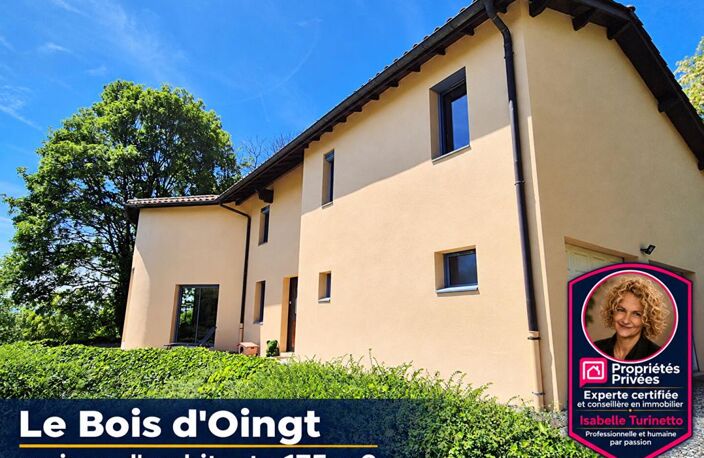 LE BOIS D'OINGT. Villa d'architecte 6 pièces 175 m2  sur terrain de 1214m2 — photo 2