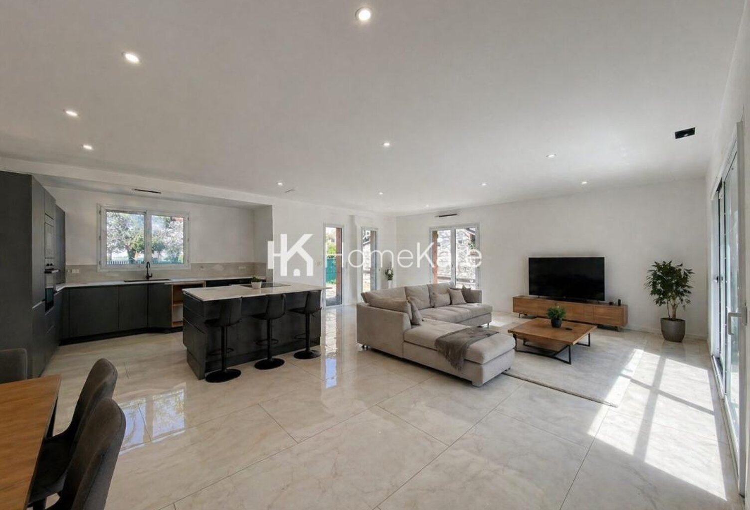 VILLA PLAIN-PIED CENTRE-VILLE — photo 1