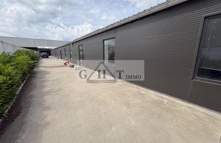 Entrepôt Bureaux A louer — photo 2