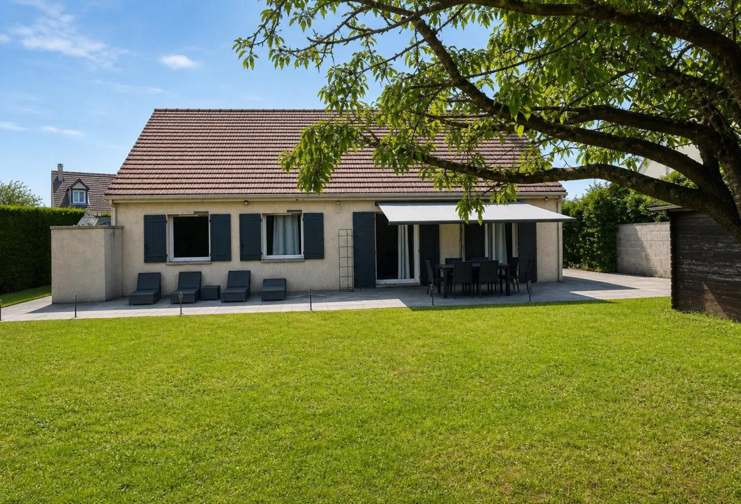 Maison moderne PLAIN PIED de 5 pièces de 110 m² à Crouy-en-Thelle (60) — photo 1
