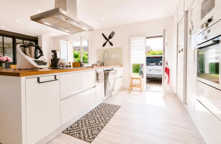 Maison moderne PLAIN PIED de 5 pièces de 110 m² à Crouy-en-Thelle (60) — photo 5