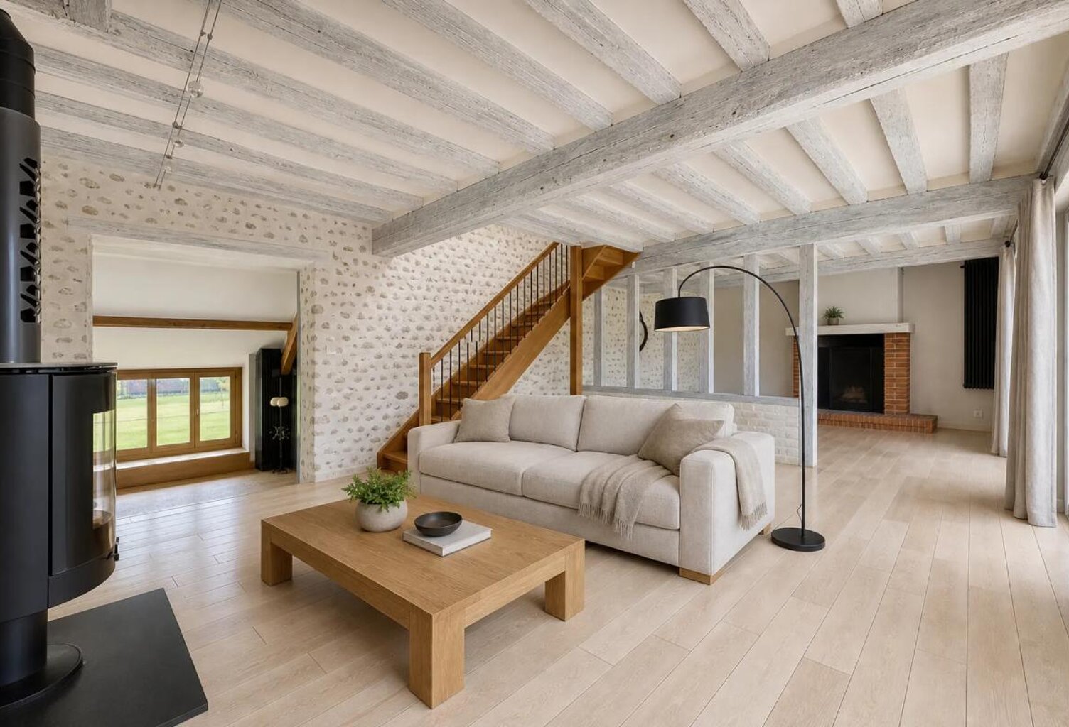 Maison de 8 pièces de 335 m² à Montlandon — photo 1