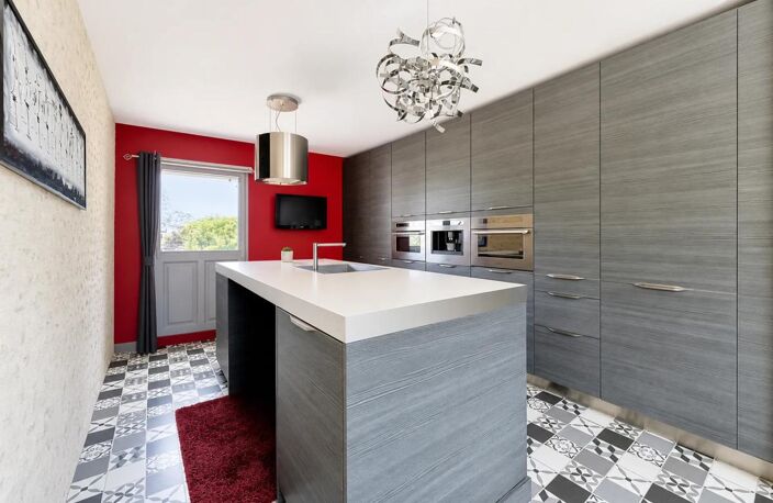 Maison de 8 pièces de 335 m² à Montlandon — photo 3