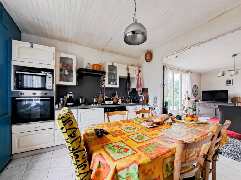 Maison de 8 pièces de 189 m² à Saint-Saturnin — photo 1