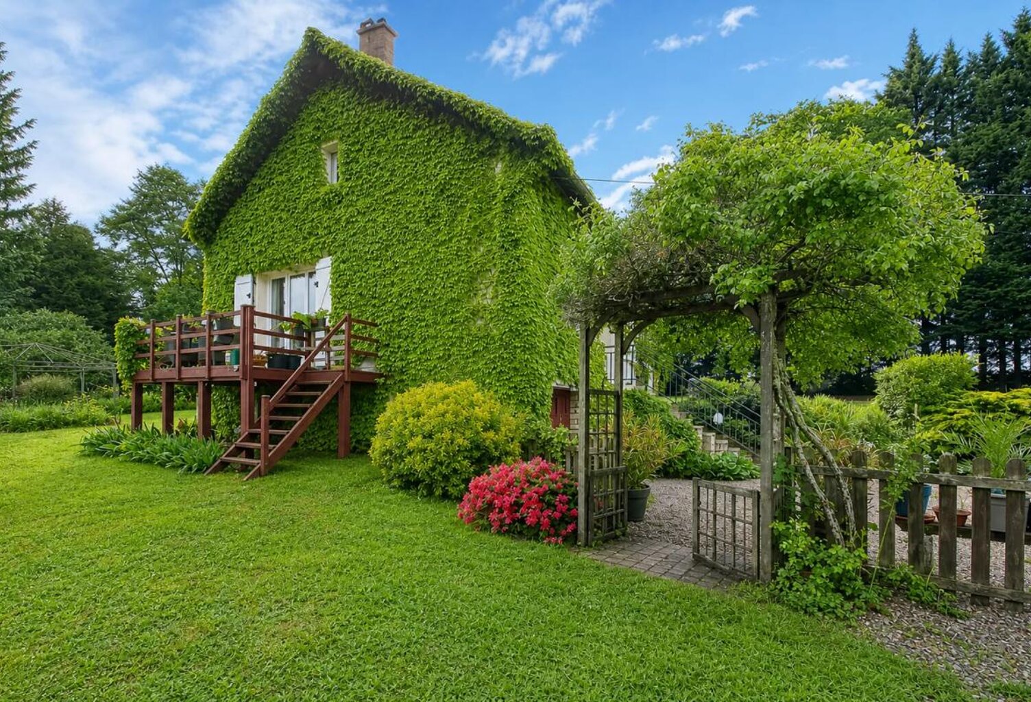 Maison de 8 pièces de 189 m² à Saint-Saturnin — photo 1