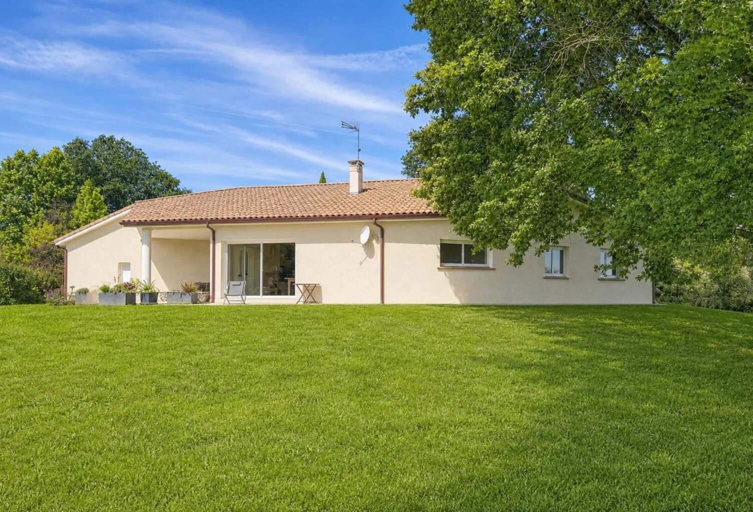 Maison de 6 pièces de 232 m² à Castelsarrasin — photo 1