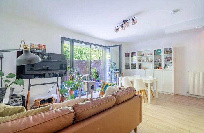 Appartement DUPLEX de 3 pièces de 64 m² à Stains — photo 2